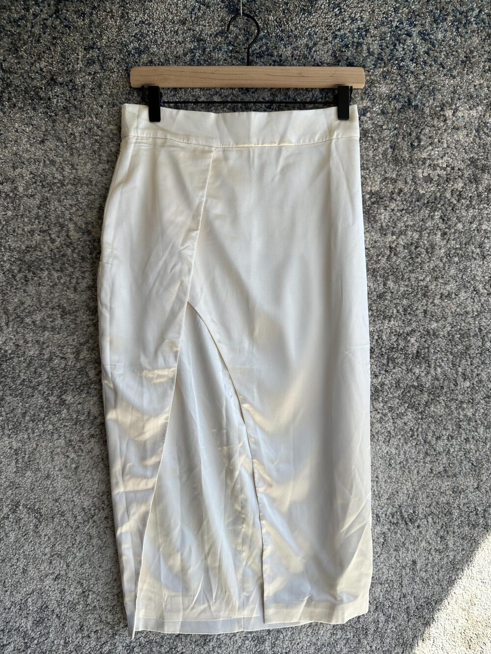 Meshki Skirt Womens Medium White Straight Pencil Midi Solid Elegant Satin M